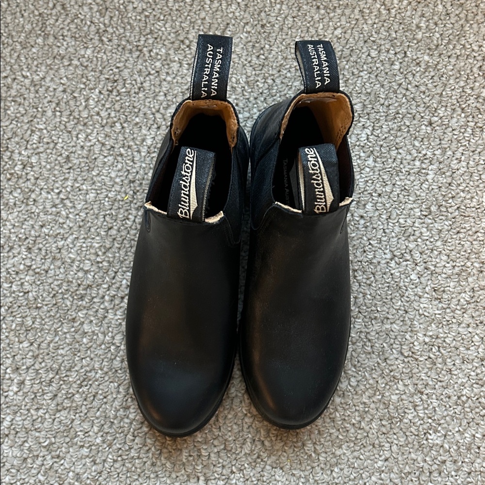 Blundstone Classic Black Slip-On Heeled Boots